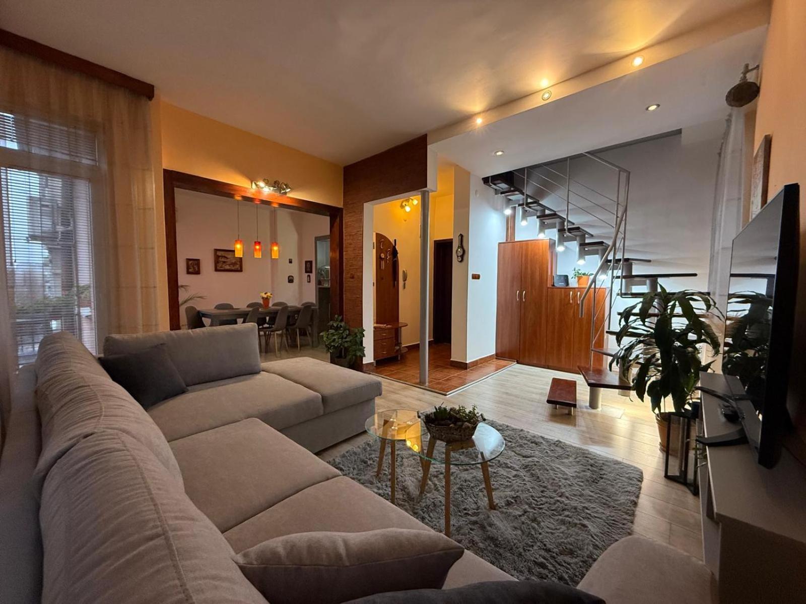 דירה The Maisonette In Sofia's Heart